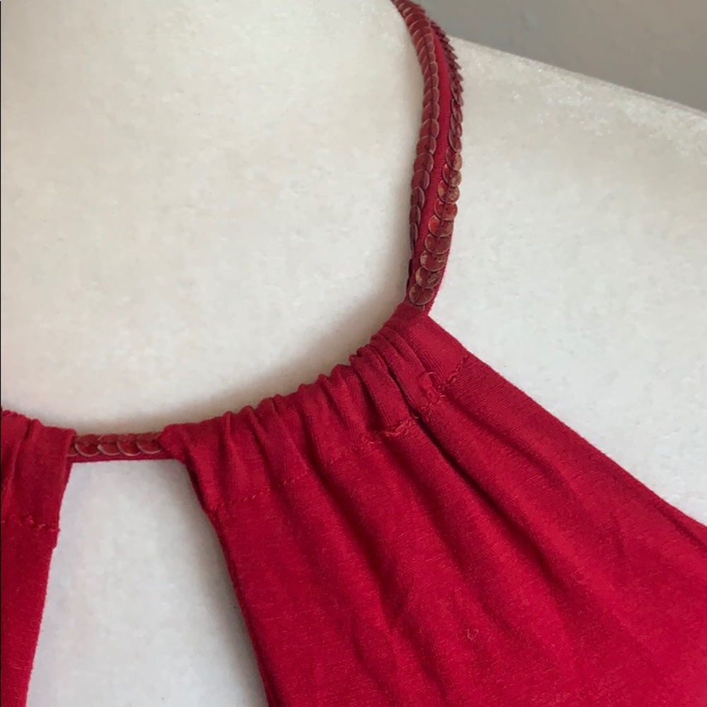 Arden B keyhole Red Top - Picture 3 of 6